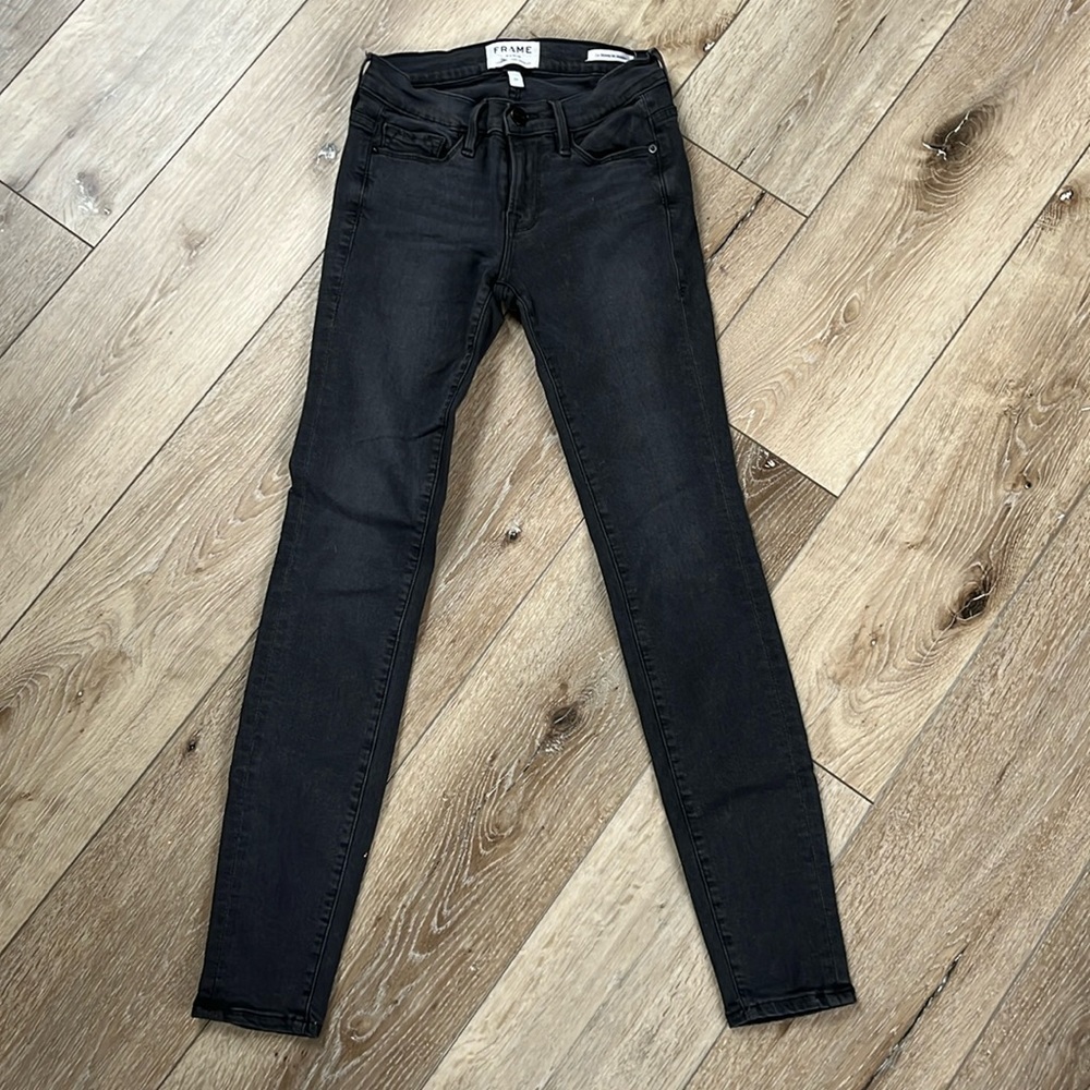 Frame Denim Black Le Skinny de Jeanne Jeans